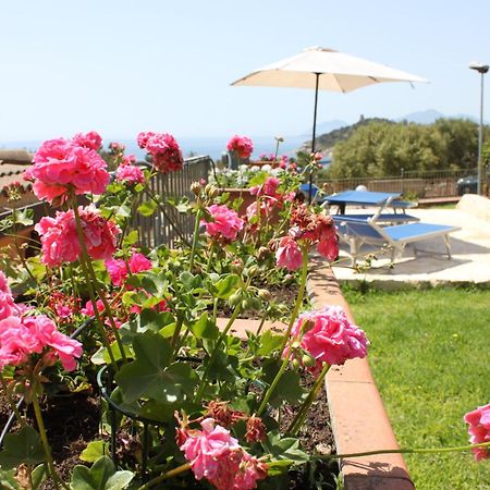 Arbatax Le Terrazze Sul Mare Aparthotel Exteriör bild