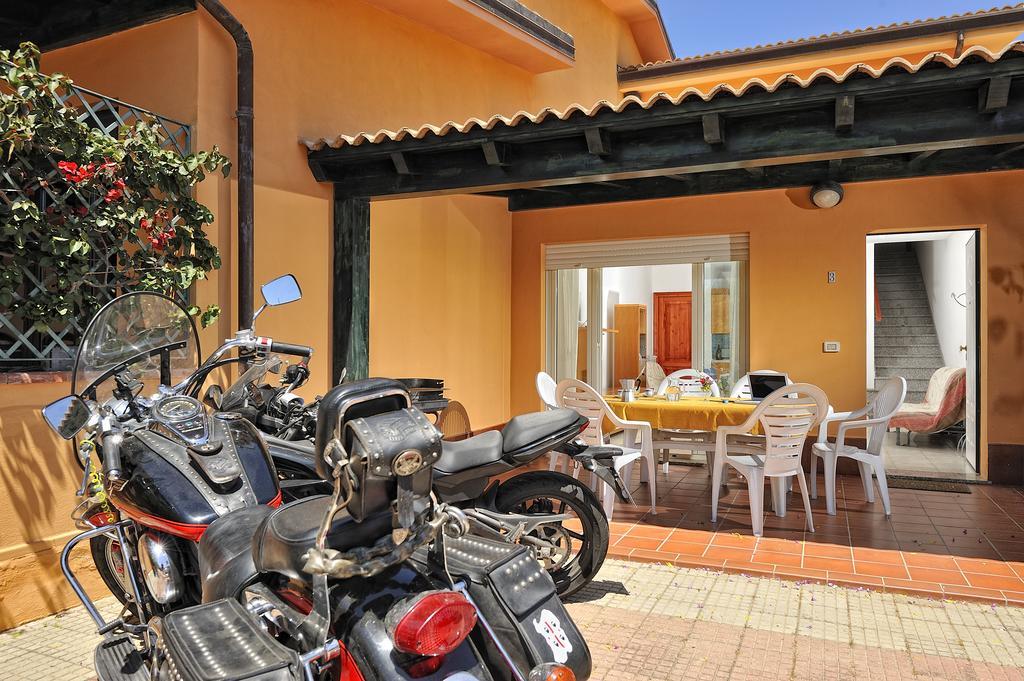 Arbatax Le Terrazze Sul Mare Aparthotel Exteriör bild
